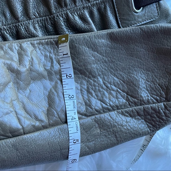 Onm Neto Shoulder Bag - Picture 11 of 15